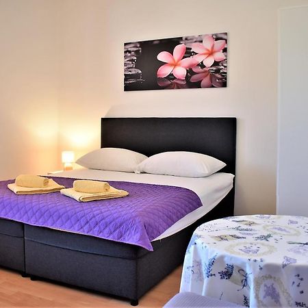 Rooms In Family House Vera Mundanije المظهر الخارجي الصورة