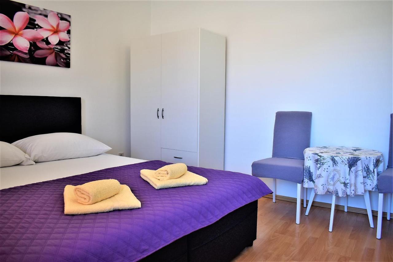 Rooms In Family House Vera Mundanije المظهر الخارجي الصورة