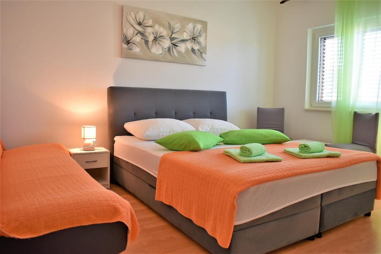 Rooms In Family House Vera Mundanije المظهر الخارجي الصورة