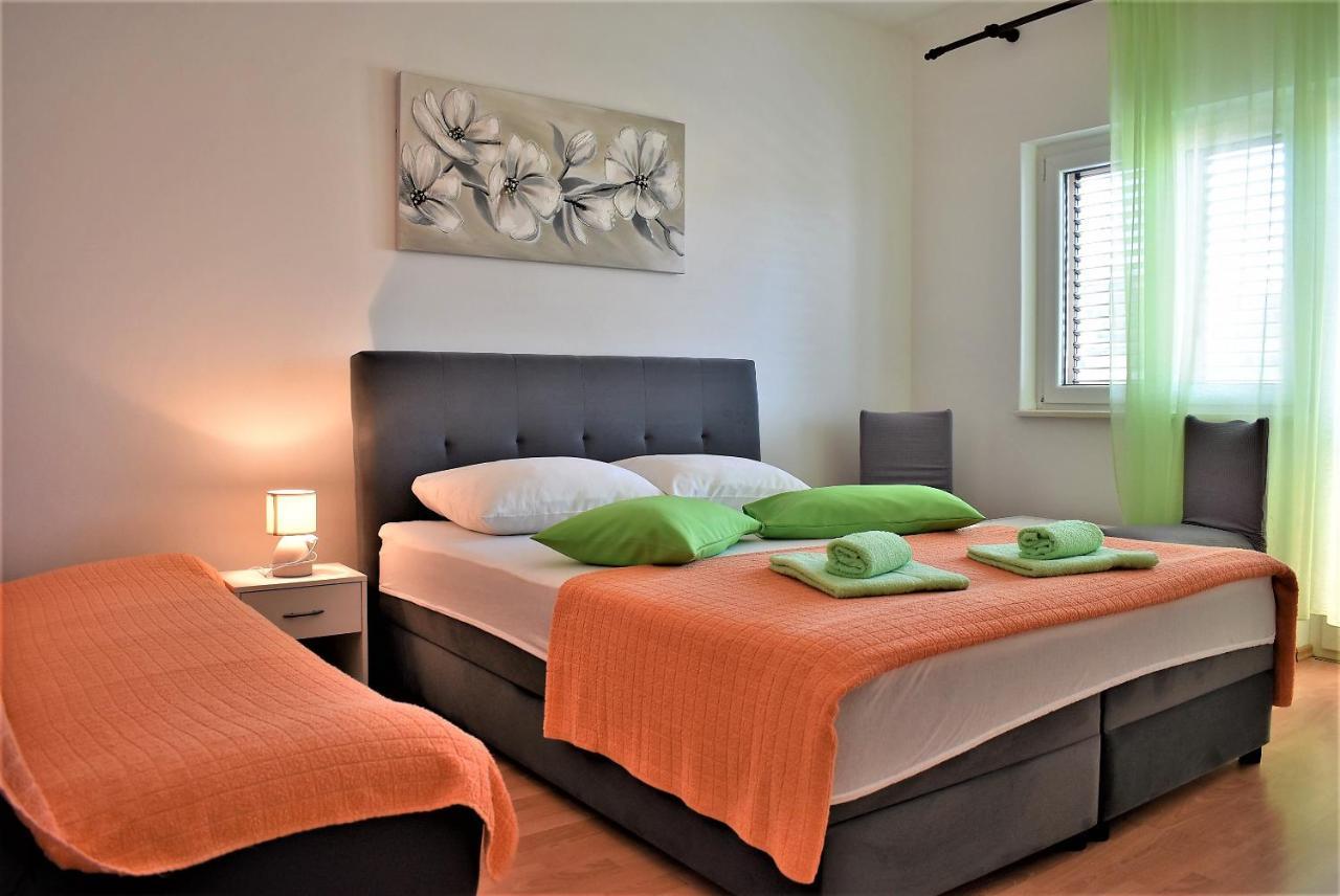 Rooms In Family House Vera Mundanije المظهر الخارجي الصورة